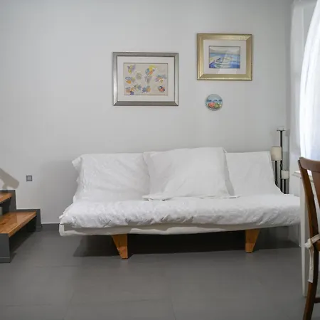 Island View House