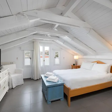 Island View House *